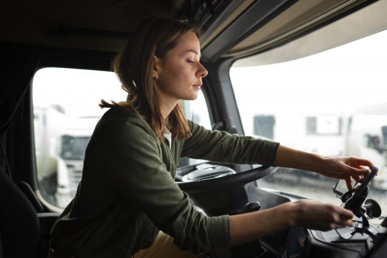 LKW-Fahrer CE + 95er-Eintrag – Schafisheim, Schweiz