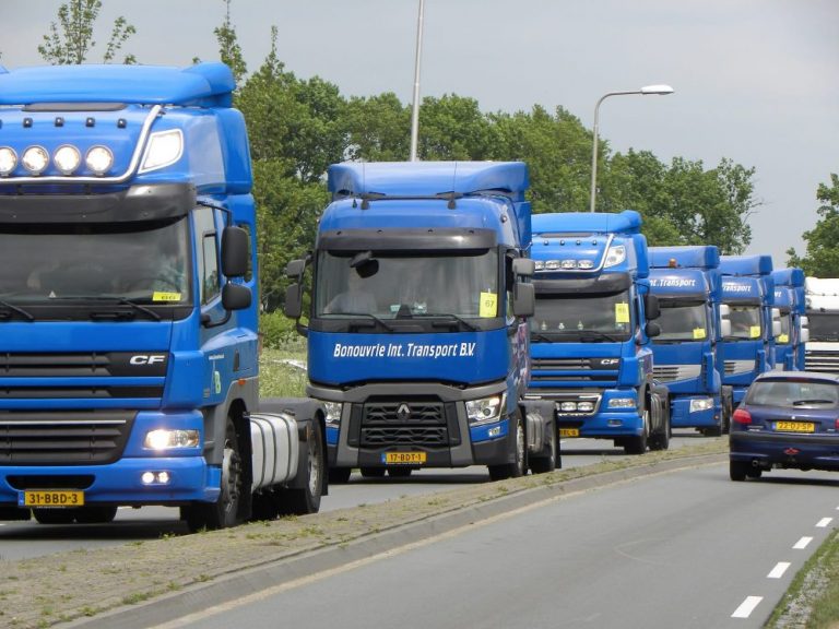Berufskraftfahrer / LKW Fahrer CE für Baustellenverkehr in Direktvermittlung