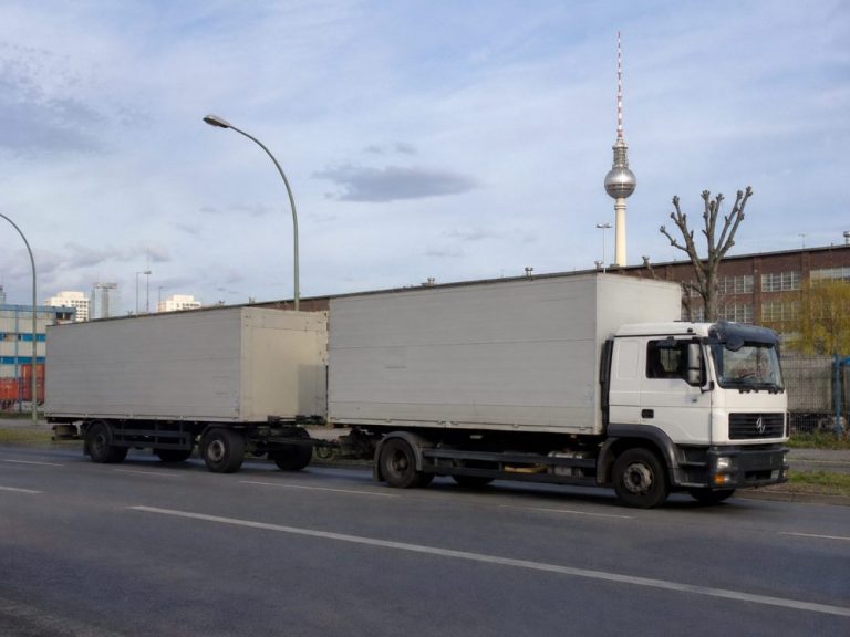 LKW-Fahrer CE – BDF / Gliederzug – Berlin – bis zu 3.000 € netto